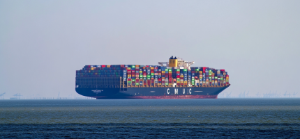 thefablesoflife_Photo_of_a_big_container_ship_on_sea_with_many__8c953669-04bc-48b9-b9c5-d7f74b51c0a9